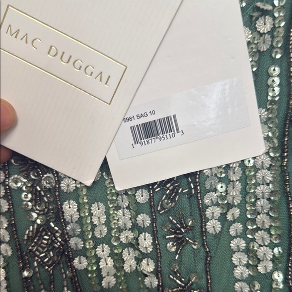 NWT | Mac Duggal 5981 Sage Long Sleeve Crystal Fringe Column Gown Size 10 - Picture 8 of 8
